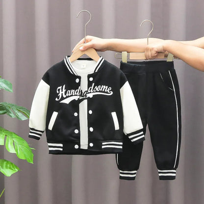 2pcs Boy's "Handsome" "CoolBoy" Print Varsity Jacket Outfit